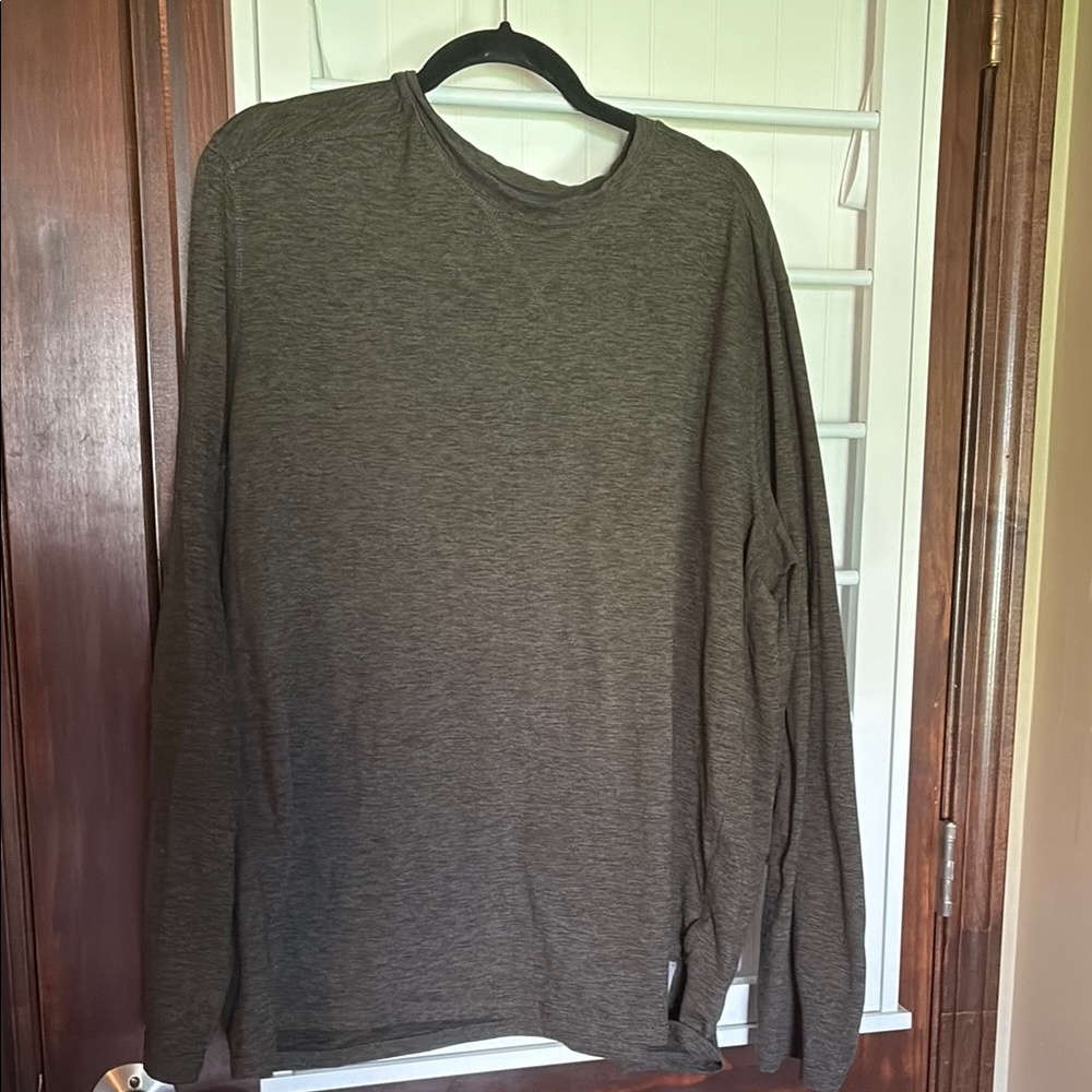 Men's Gray Long Sleeve Shirt